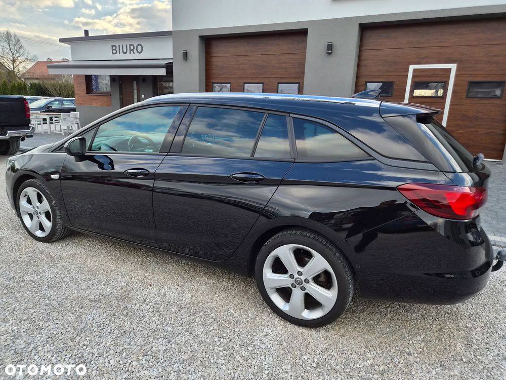 Opel Astra 1.6 CDTI Cosmo - 4