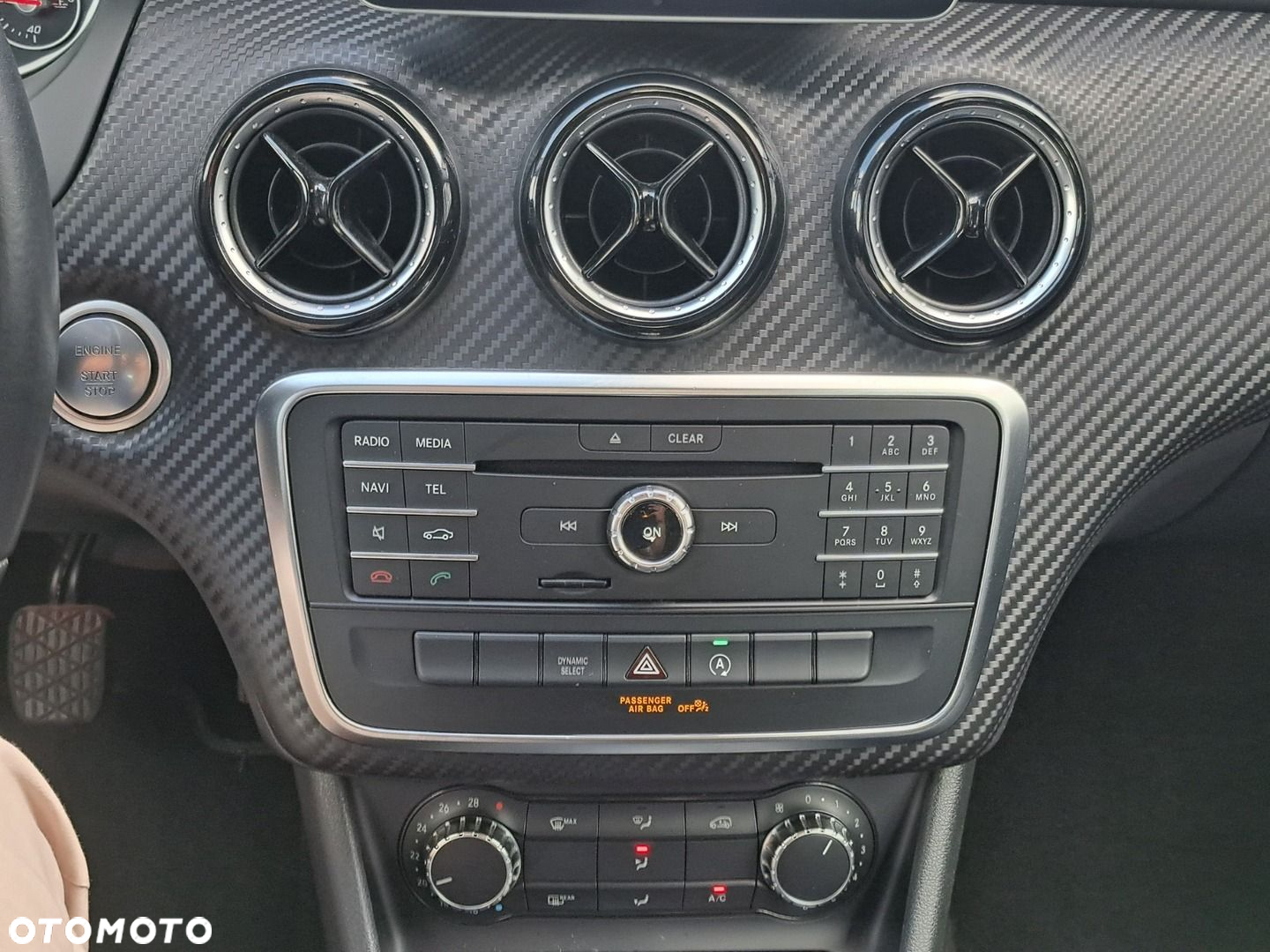 Mercedes-Benz GLA 180 d - 14