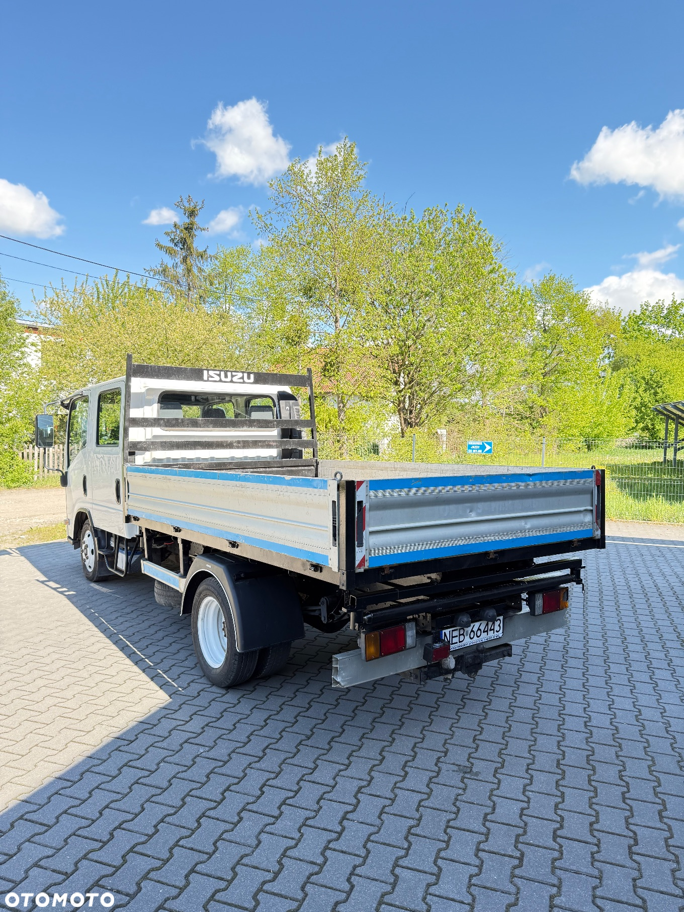 Isuzu N35 - 8