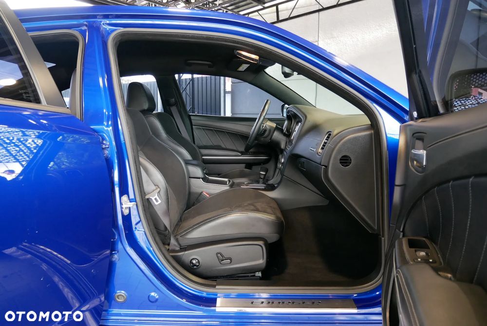 Dodge Charger 3.6 GT - 9