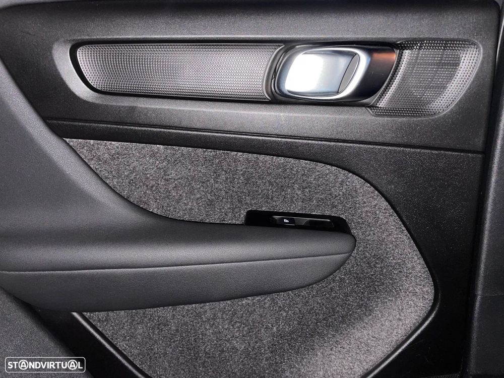 Volvo XC 40 1.5 T4 PHEV Essential - 12