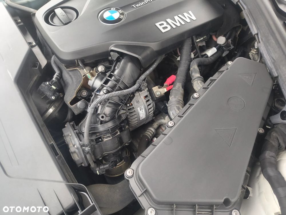 BMW Seria 3 320d Touring Sport Line - 35