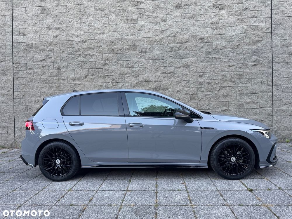 Volkswagen Golf 1.5 eTSI OPF DSG R-Line - 32