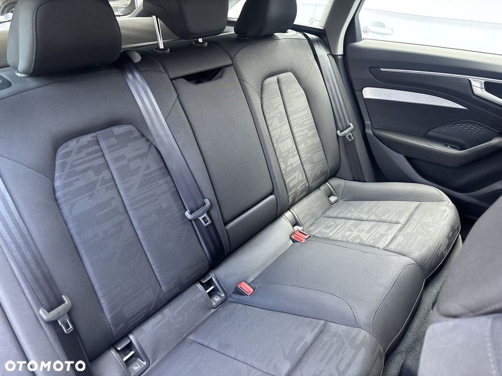 Audi A6 Avant - 34
