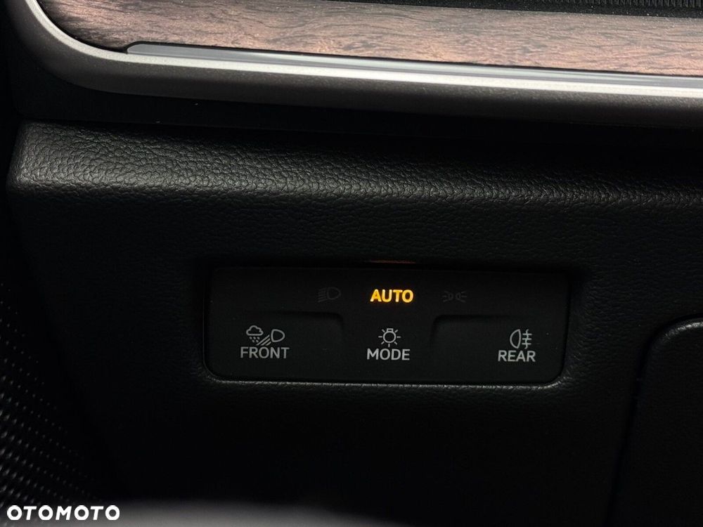 Skoda Superb 2.0 TSI L&K DSG - 15