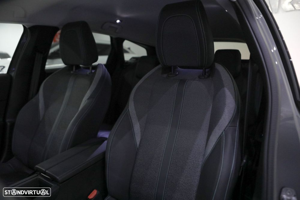 Peugeot 308 1.5 BlueHDi Allure EAT8 - 17