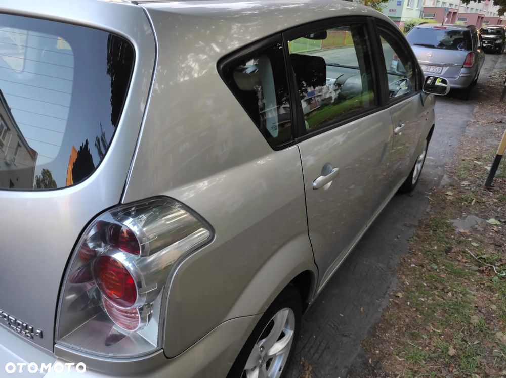 Toyota Corolla Verso 1.8 Sol 7os - 13
