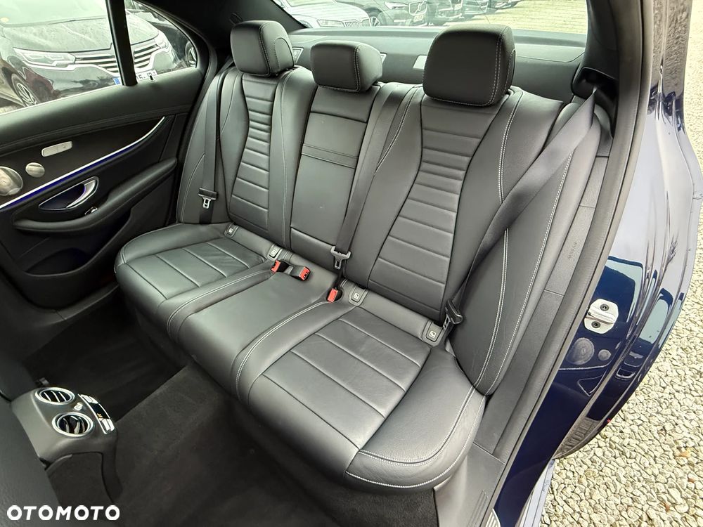 Mercedes-Benz Klasa E 300 de PHEV 4-Matic AMG 9G-Tronic - 34