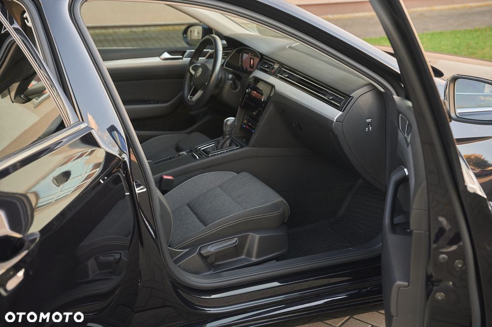 2023 Volkswagen Passat 2.0 TDI SCR Style DSG, photograph 6