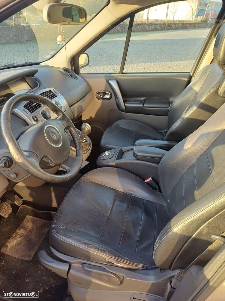 Renault Scénic 1.5 dCi Privilège - 4