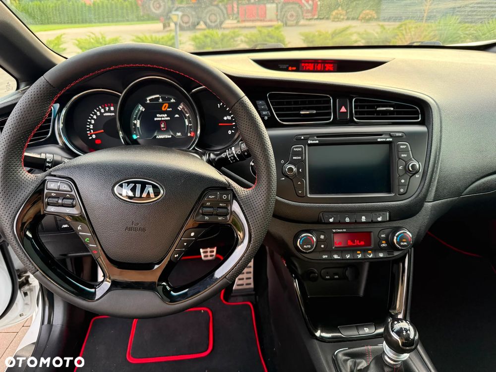 Kia ProCeed 1.6 T-GDI GT L - 20