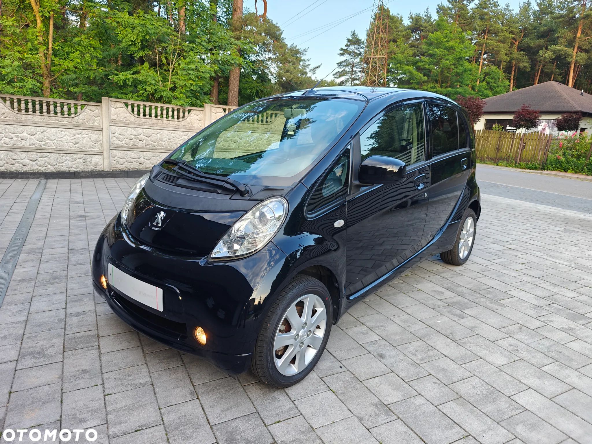 Peugeot iOn Standard - 1
