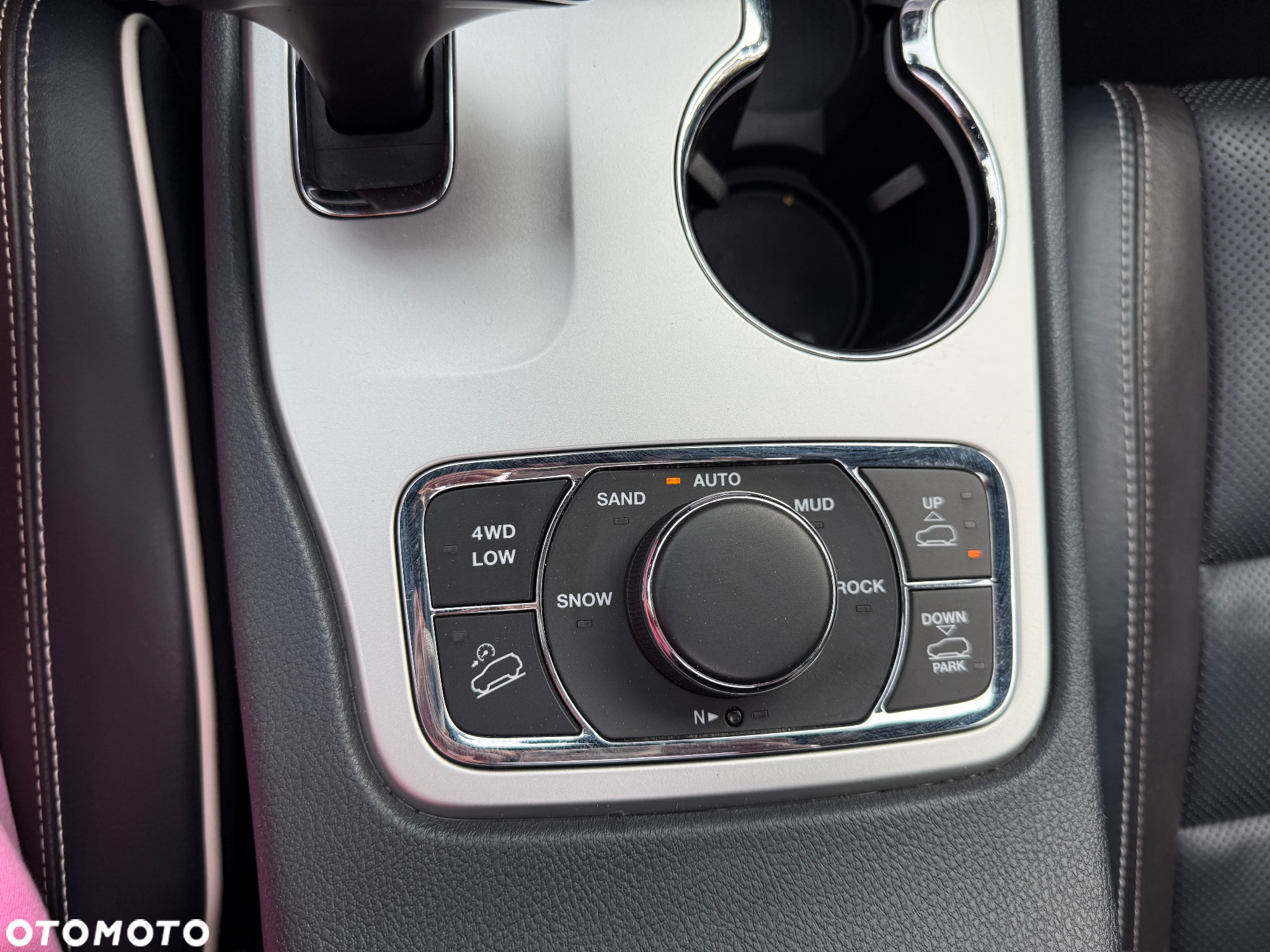 Jeep Grand Cherokee - 15