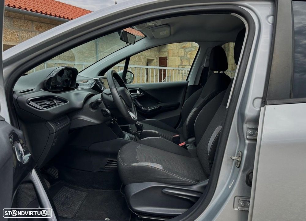 Peugeot 208 1.2 PureTech Active - 10