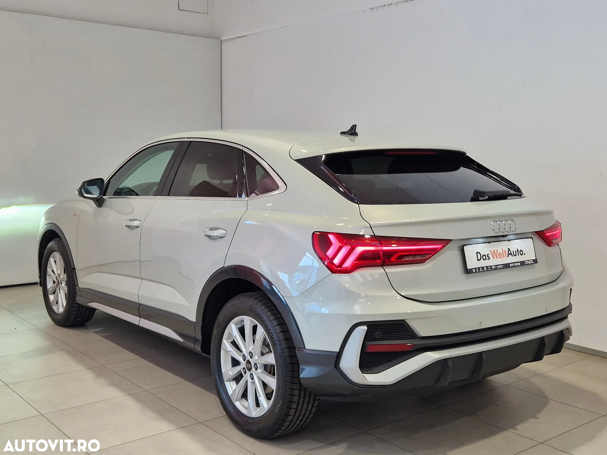 Audi Q3 1.5 35 TFSI S tronic S Line - 3