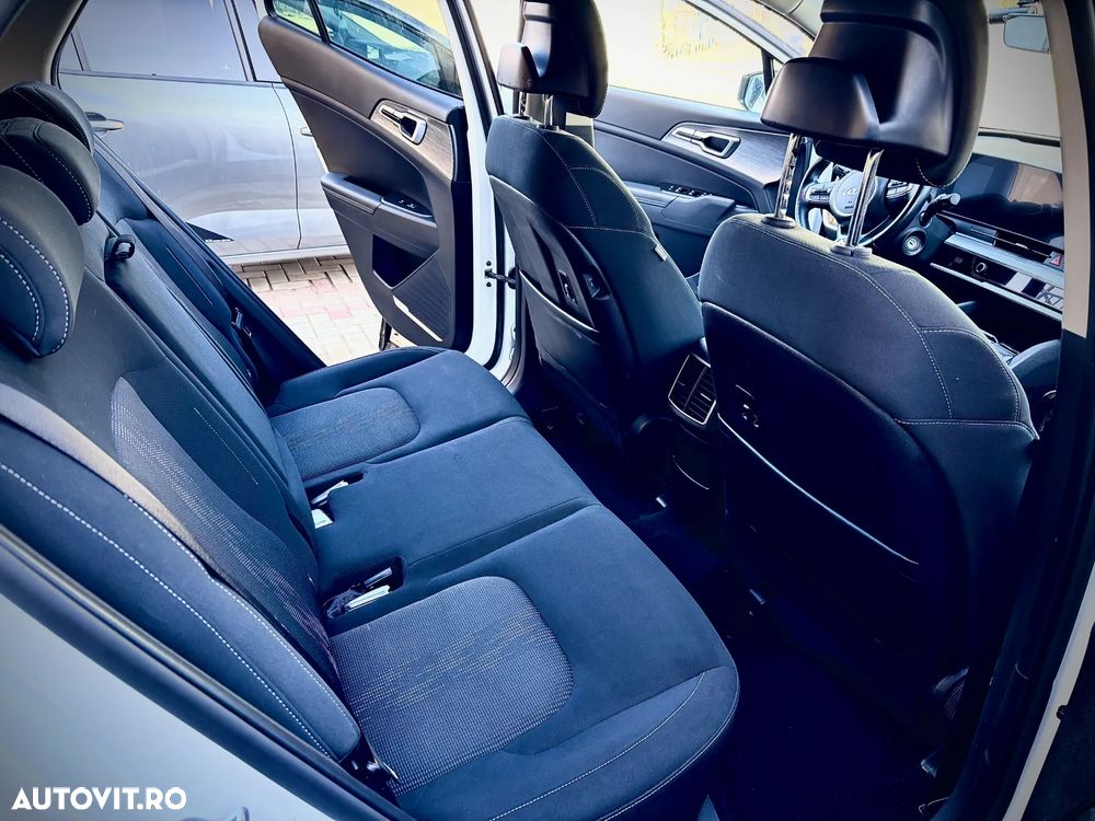 Kia Sportage 1.6 T-GDI MHEV 7DCT HP 4x2 Style - 9