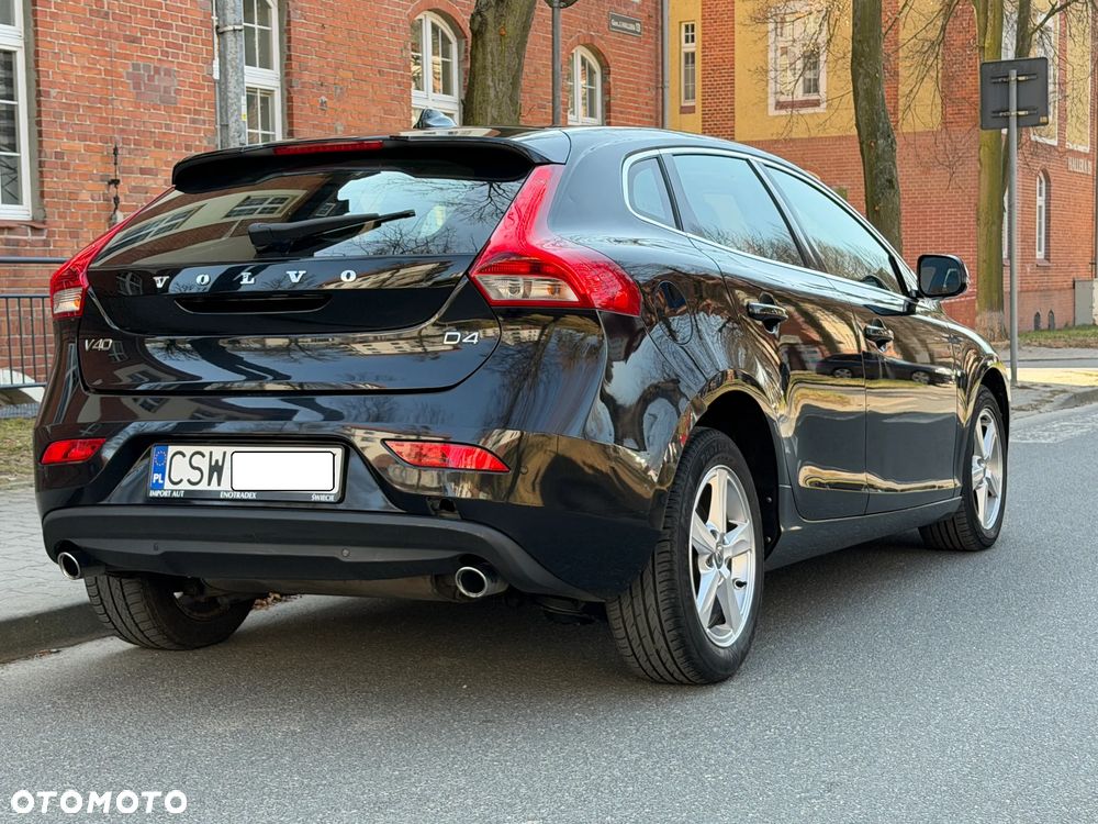 Volvo V40 D4 Inscription - 8