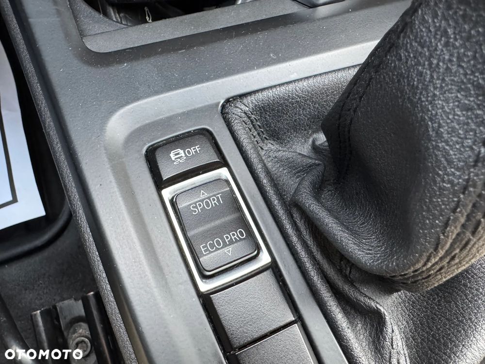 BMW X1 sDrive18d Sport Line - 31