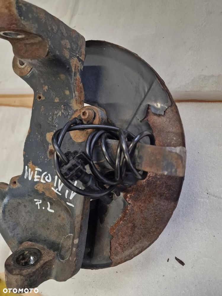 Zwrotnica Przód Lewa IVECO DAILY V 2011 - 2014 - 3