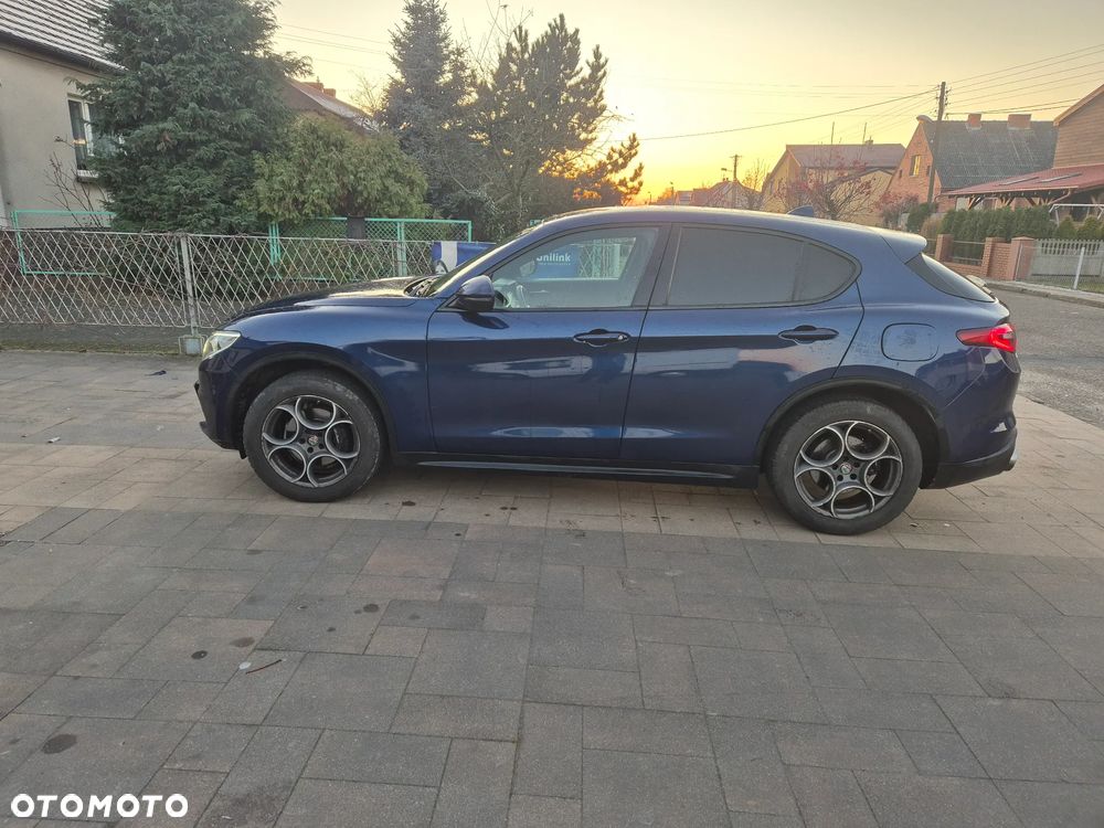 Alfa Romeo Stelvio 2.0 Turbo Executive Q4 - 4