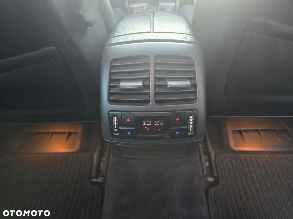 Mercedes-Benz Klasa E 280 CDI 4Matic Automatik Avantgarde DPF - 17