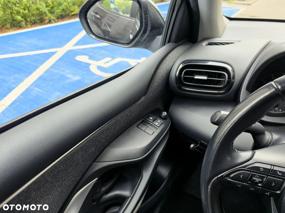 Toyota Yaris 1.5 Comfort - 23