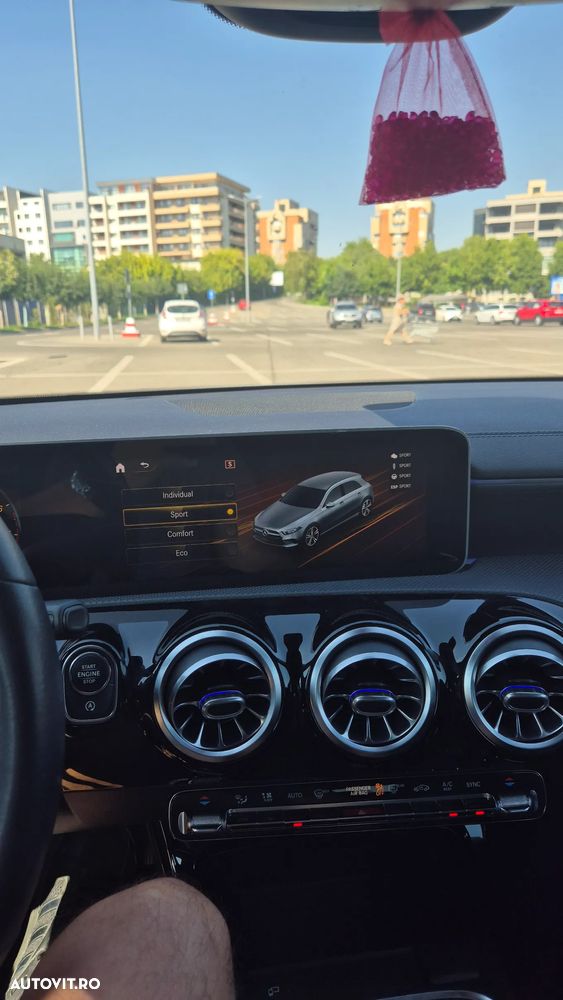 Mercedes-Benz A - 12