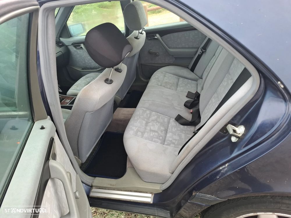 Mercedes-Benz C 220 D Classic - 3