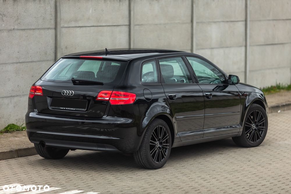 Audi A3 Sportback 2.0 TDI Ambiente - 17