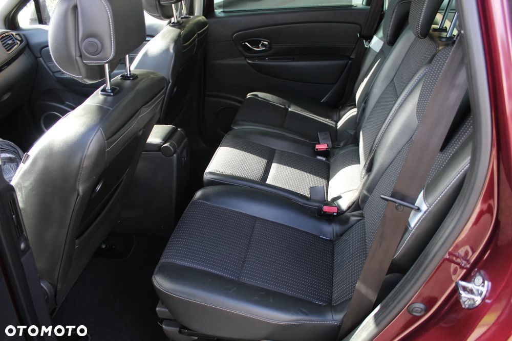Renault Grand Scenic - 16