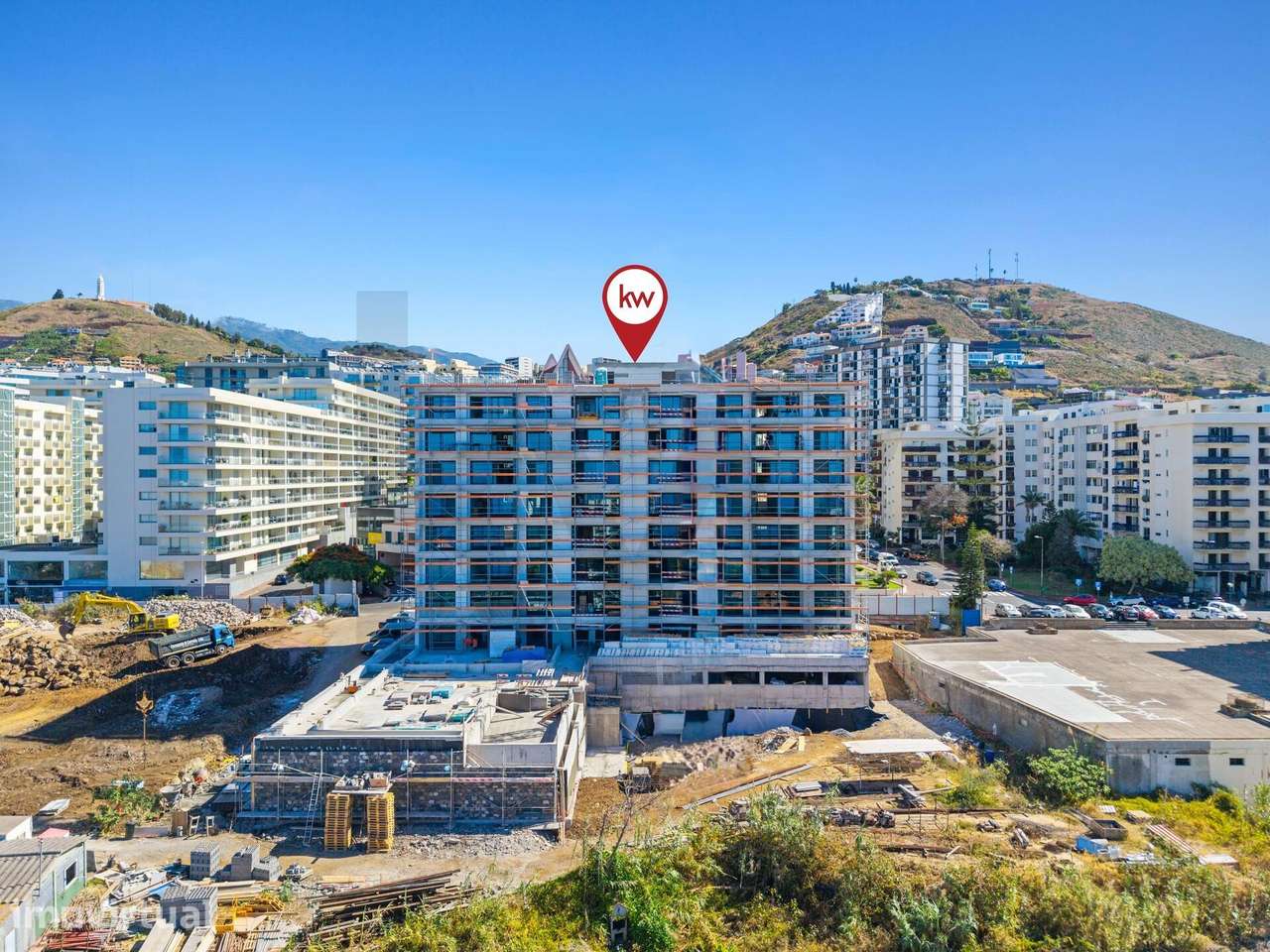Edifício Imperador - Apartamento T1 com Terraço de 50.16m2 e Acabament