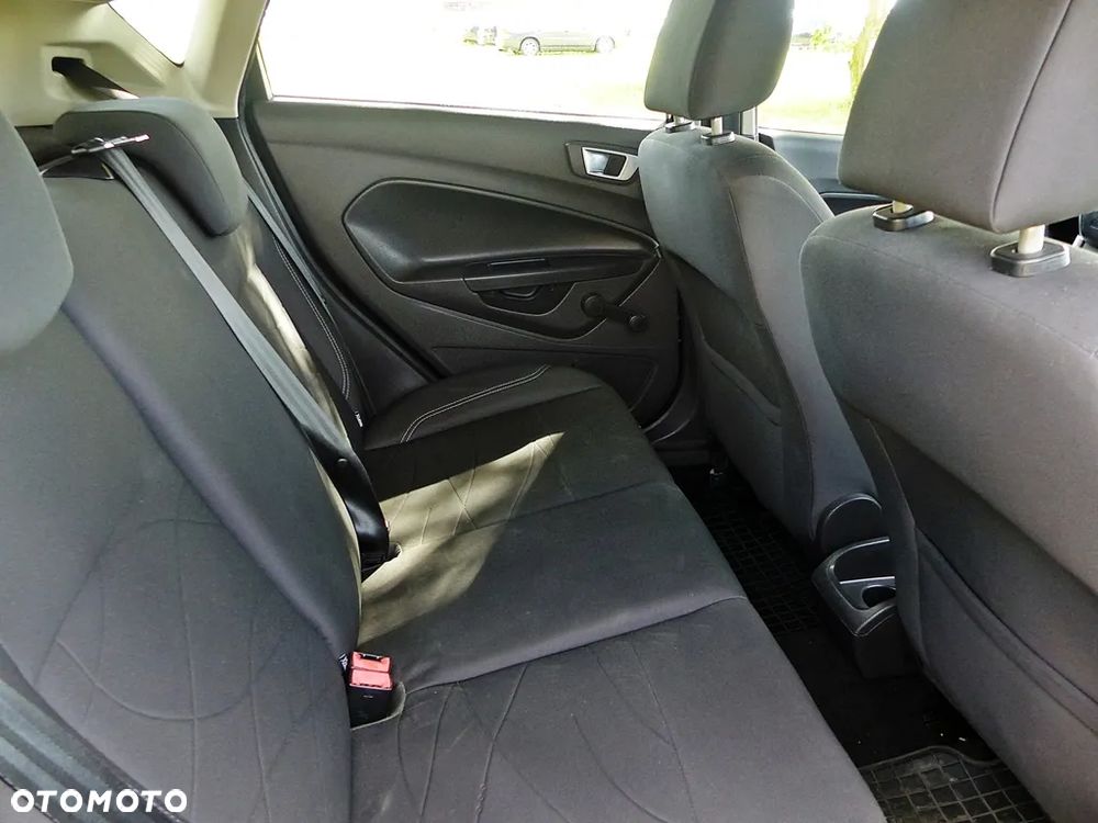 Ford Fiesta 1.25 Titanium EU5 - 23