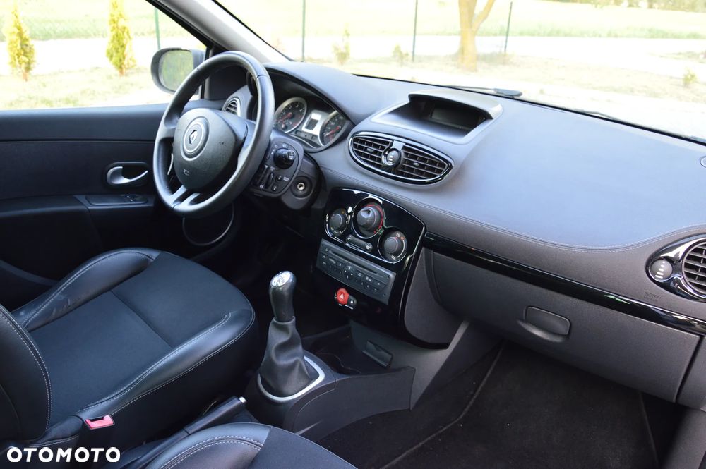 Renault Clio - 20