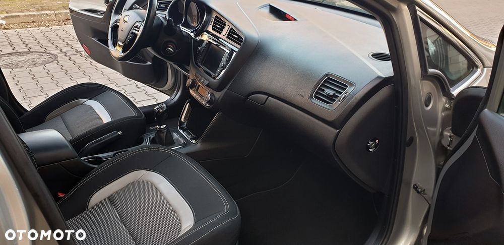 Kia Ceed 1.6 GDI L Business Line - 10