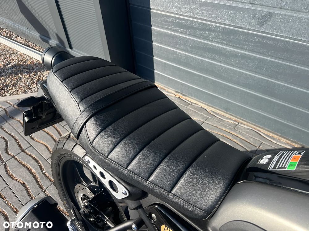 Yamaha XSR - 13