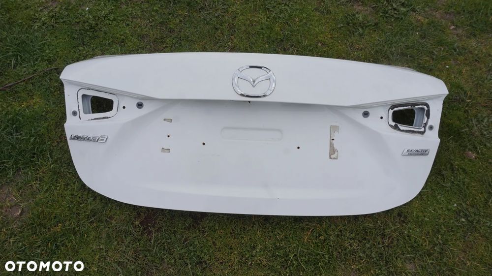 Mazda 3 BM sedan tylna klapa - 1