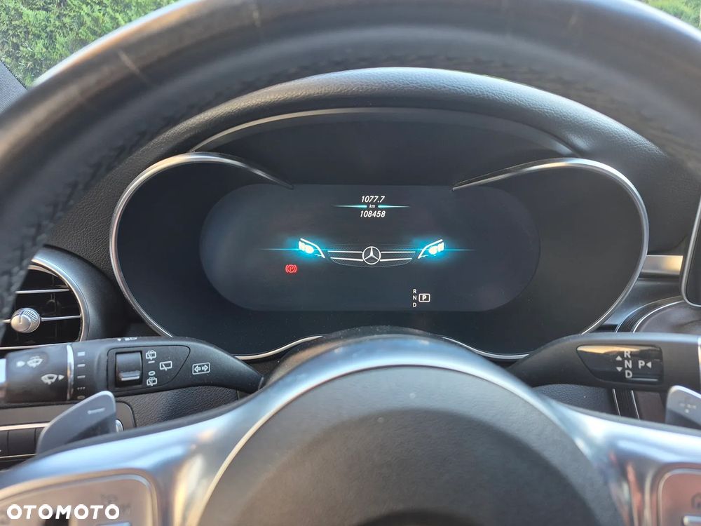 Mercedes-Benz Klasa C 300 9G-TRONIC - 22