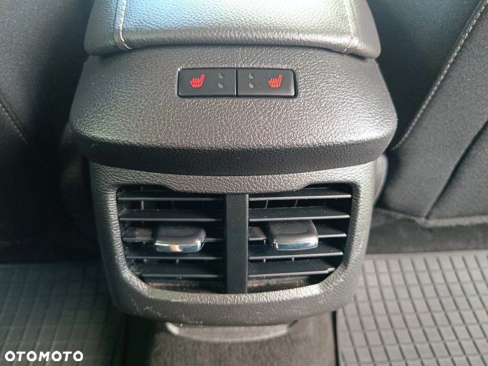 Ford Mondeo Turnier 2.0 TDCi Start-Stopp Titanium - 32