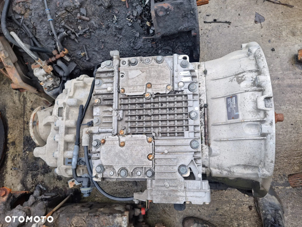 AT2412D RENAULT VOLVO