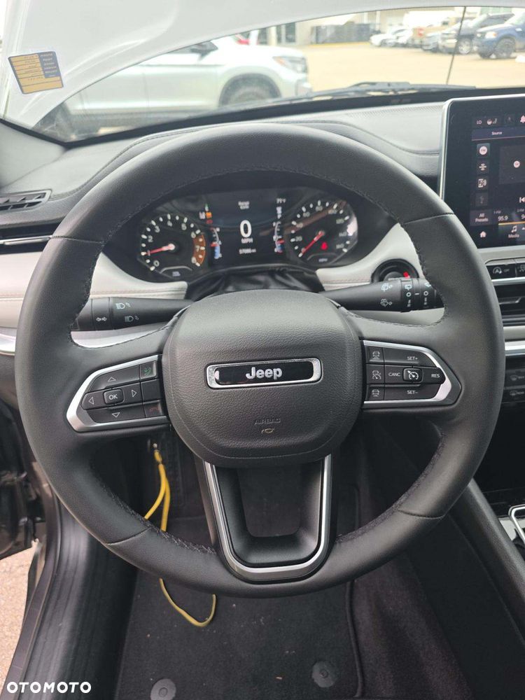 Jeep Compass - 16