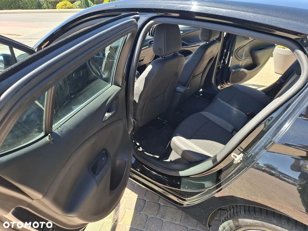 Opel Astra 1.2 T Elegance S&S - 14