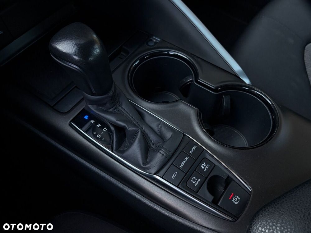 Toyota Camry 2.5 Hybrid Comfort CVT - 29