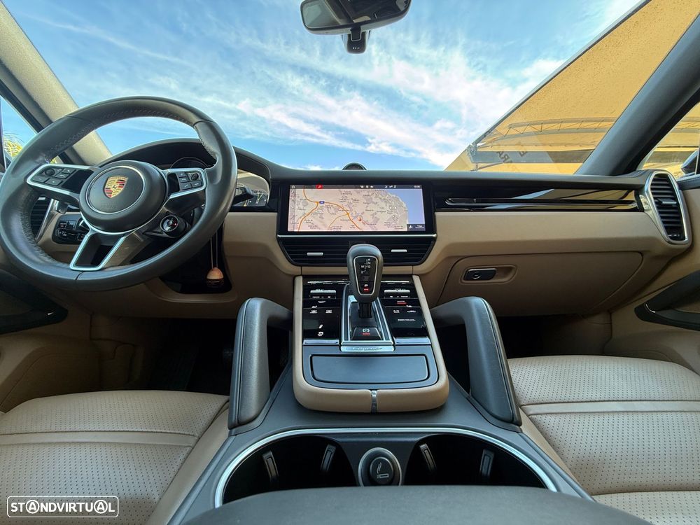 Porsche Cayenne Coupé E-Hybrid Platinum Edition - 41