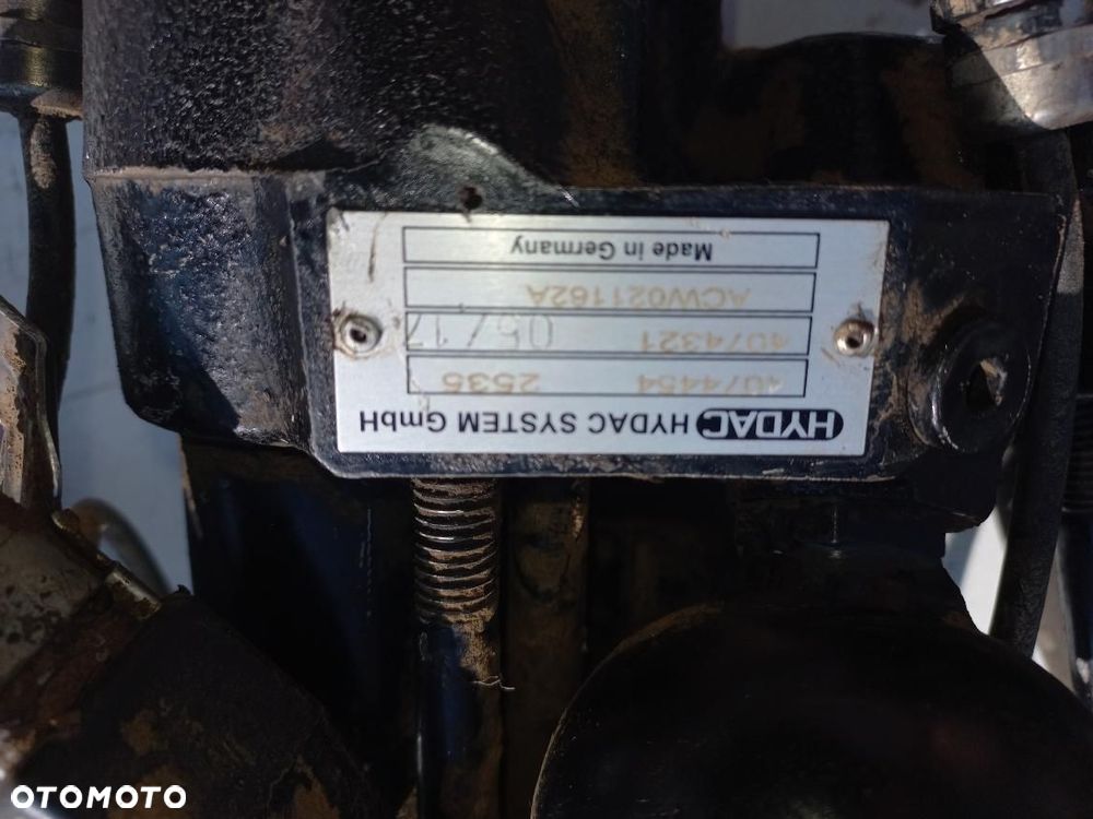 Siłowniki hydrauliczne ,siłownik elektryczny , rury wysypu 45100065,45100029, serta,12719910, hydac M91,M92 ACW021162A,siłownik kabiny massey,3773719m91,tollo linear LA14,quivogne VER04528, 0.9123,330.4 ,A4922096 ,CZUJNIK NACISKU OSI LOAD 969-0075, HYDAC 394488, AMAZONE M80X80 SIŁOWNIK PODNOŚNIKA SAME,DEUTZ HEDRA MF 32,34,36,38,40 - 9