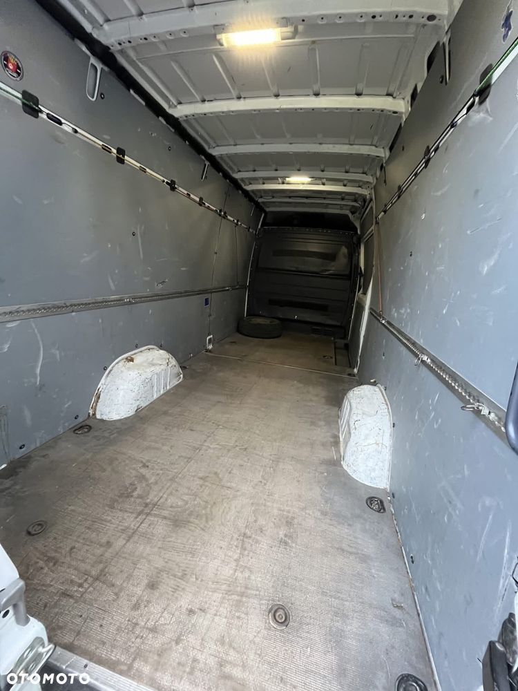 Mercedes-Benz Sprinter - 6