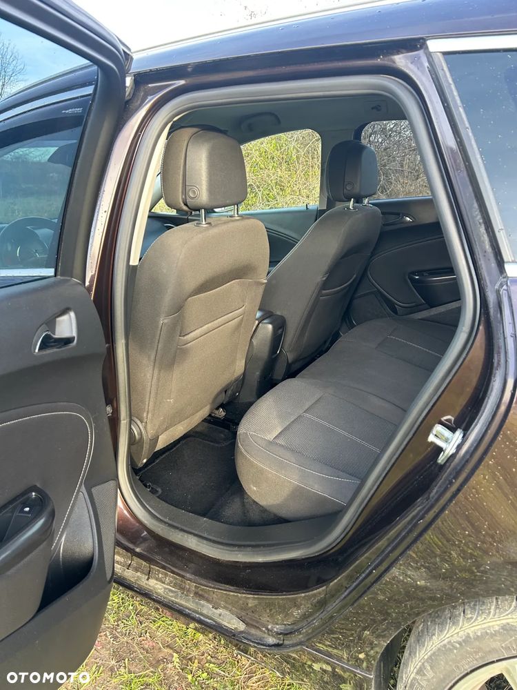 Opel Astra 2.0 CDTI DPF SportsTourer Style - 13