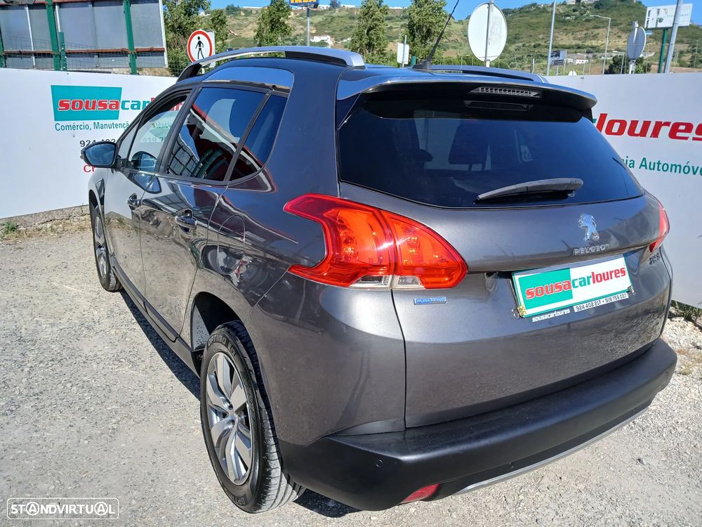 Peugeot 2008 1.2 PureTech Style - 10
