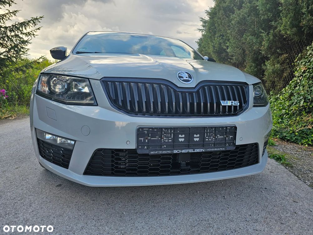 Skoda Octavia 2.0 TDI DSG RS - 2