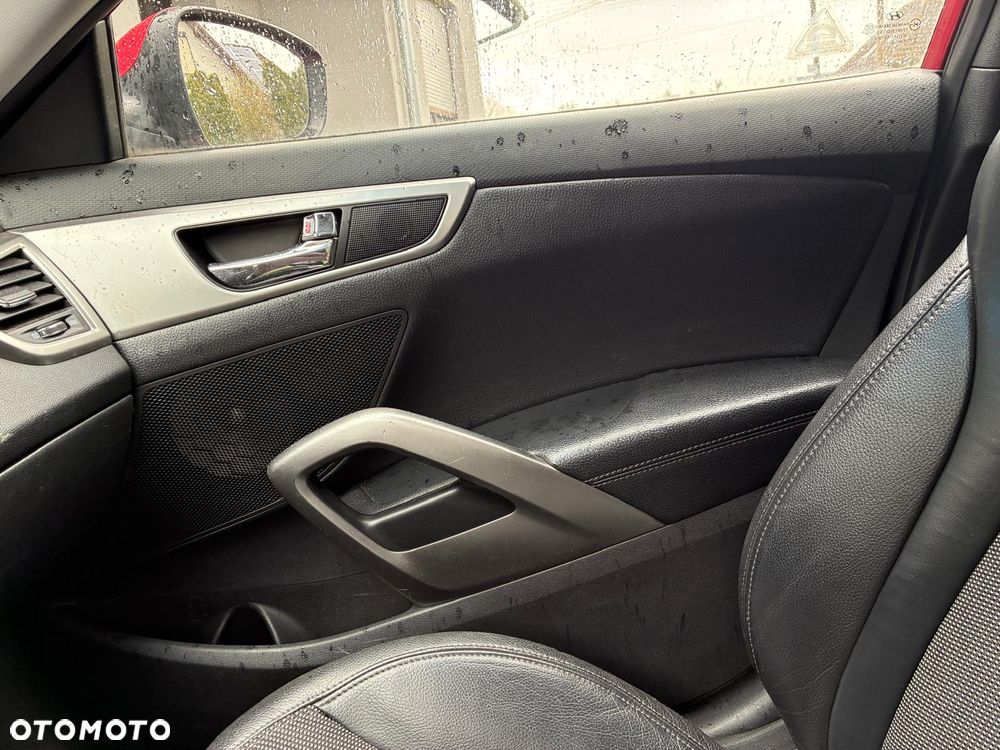 Hyundai Veloster 1.6 GDI Style - 32