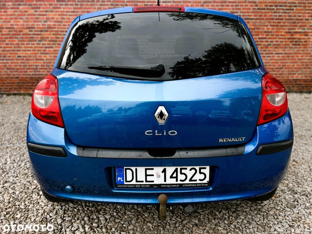 Renault Clio - 26